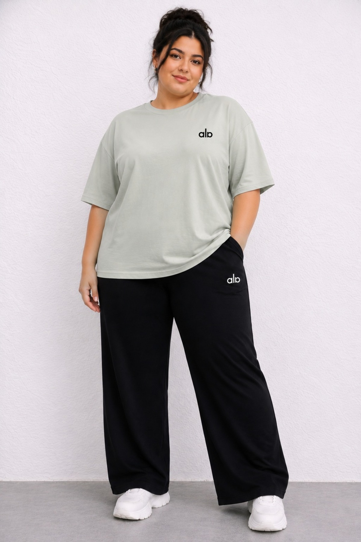 Kadın Büyük Beden Oversize Eşofman Takımı Basic Kısa Kollu Tişört ve Bol Paça Pantolon Rahat Günlük Takım