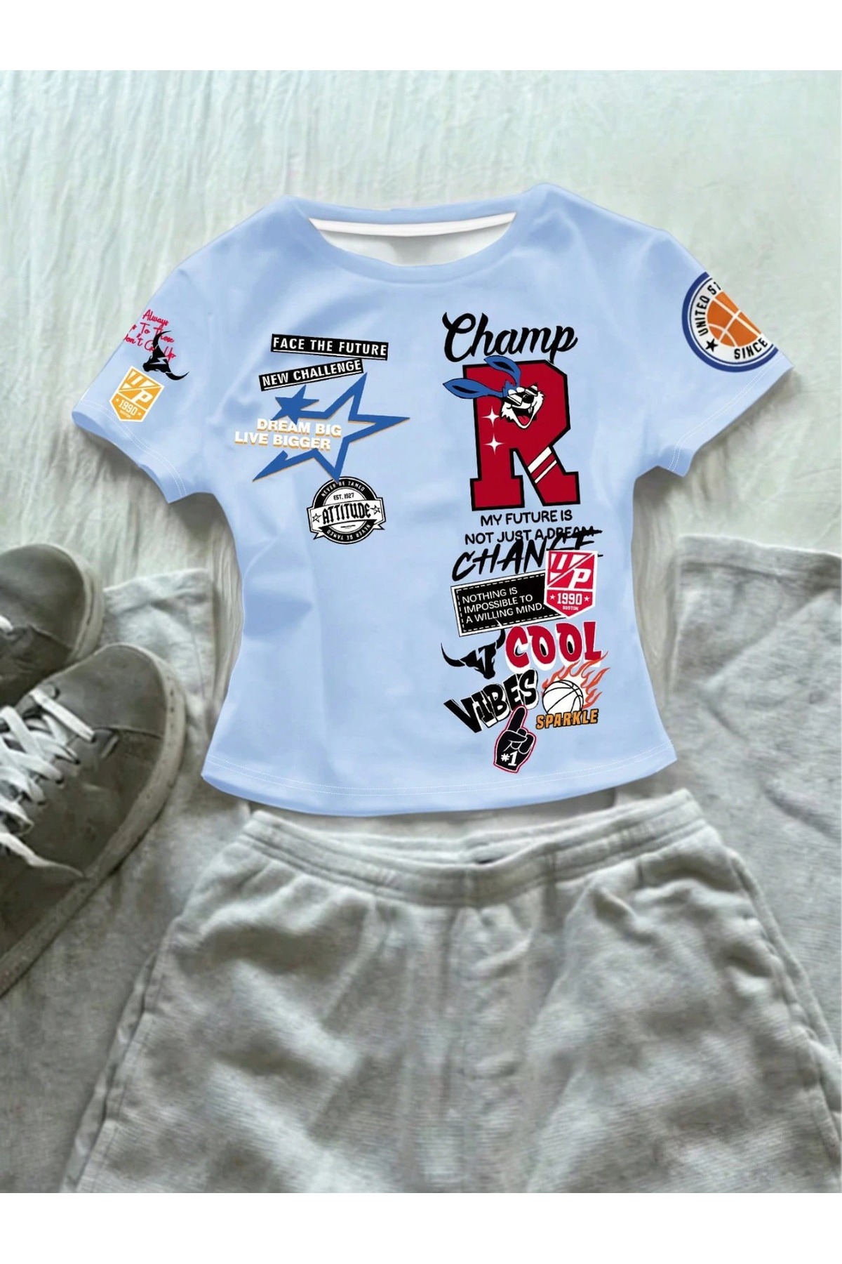 -Kadın Crop T-Shirt Modern Kesim Esnek Kumaş Şık ve Rahat