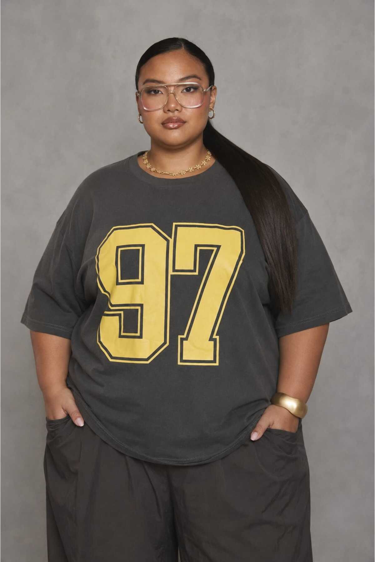 Büyük Beden Kadın Oversize 97 Baskılı Basic Tişört Bisiklet Yaka Kısa Kollu Rahat Günlük Salaş Tişört L XL 2XL 3XL 4XL 5XL 6XL 7XL 8XL 9XL - الصورة 3